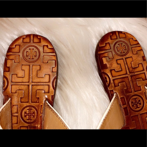TORY BURCH Cream Leather Flip Flop - Picture 4 of 7